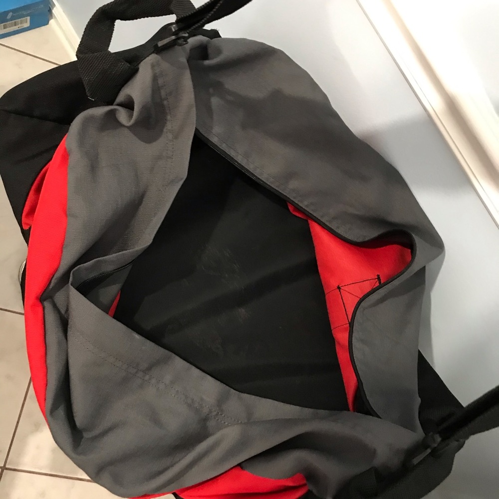 ๐HP๐ColumbiaSportswearCompany 24in gear bag - Picture 10 of 15